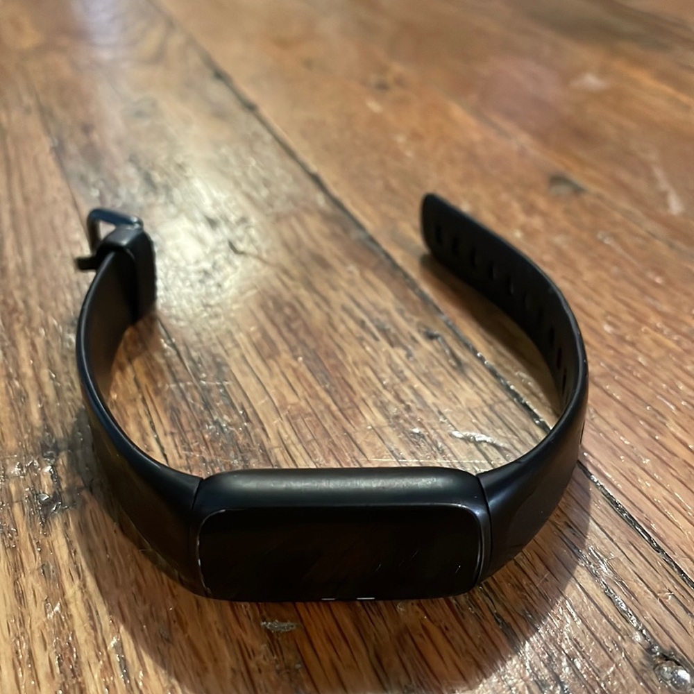 Fitbit Luxe Activity Tracker - Black - Small Band ONLY!